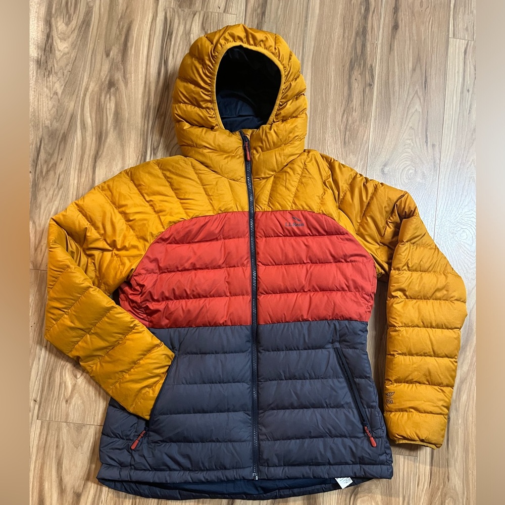LL Bean Women’s Down Hoodie Jacket Size Large Colorblock